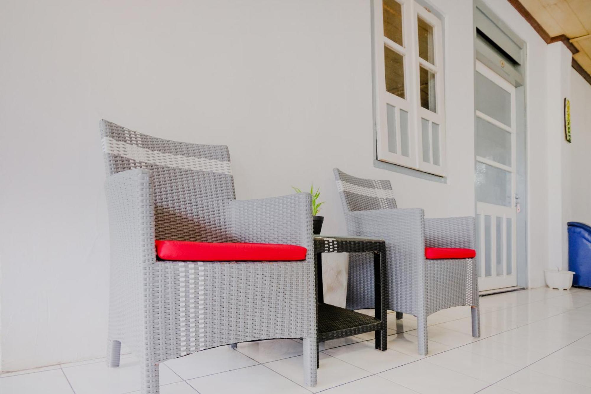 Oyo Life 2638 Hotel Raya Sarangan Luaran gambar