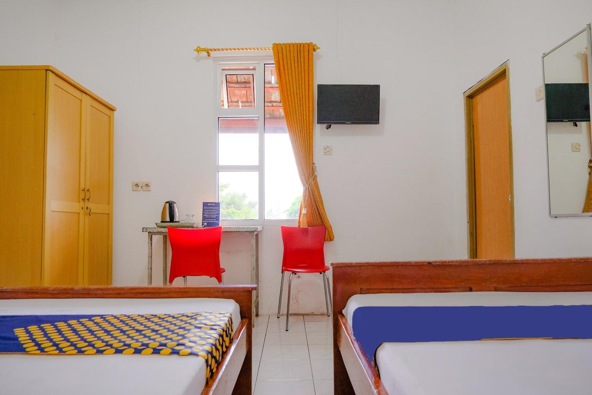 Oyo Life 2638 Hotel Raya Sarangan Luaran gambar