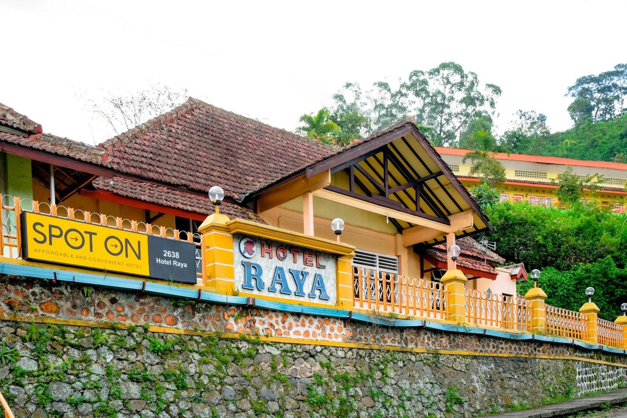 Oyo Life 2638 Hotel Raya Sarangan Luaran gambar